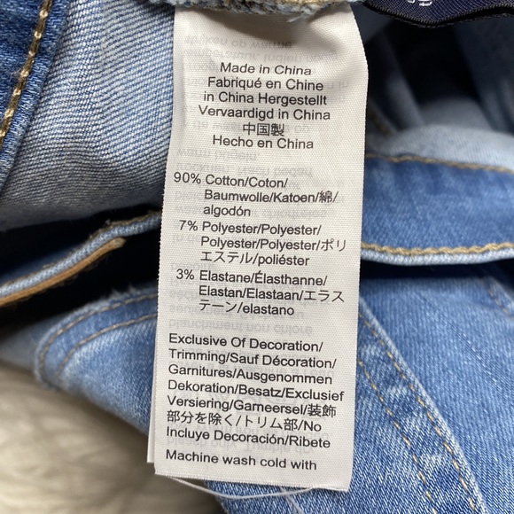 Cali Demi-Boot Jeans in Quince Wash: Button-Front Edition - Picture 6 of 8